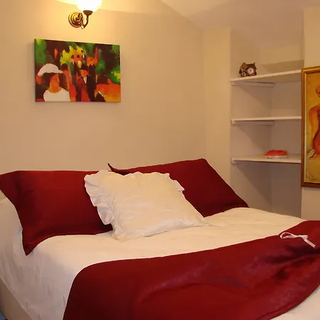 Volare Aparts Apartment
